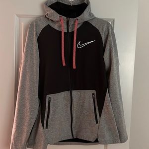 This is a Nike Thermal Fit Jacket perfect for any weather. I’m a XL
